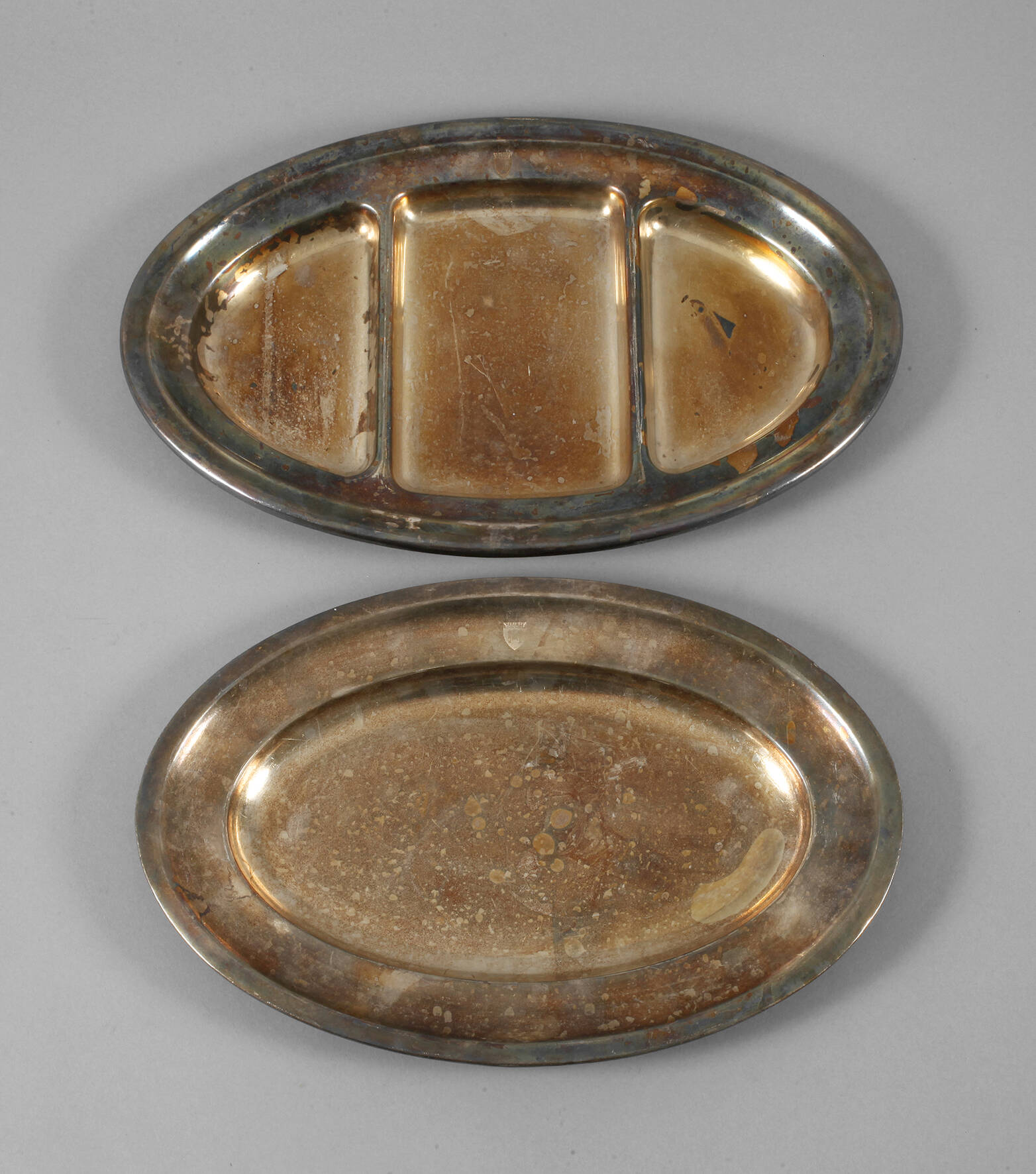 Zwei Servierplatten Ratskeller Plauen