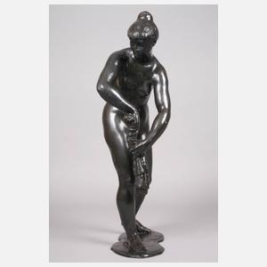 Weiblicher Akt nach dem Bade