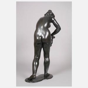 Weiblicher Akt nach dem Bade