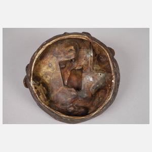 Körbchen mit spielenden Putten