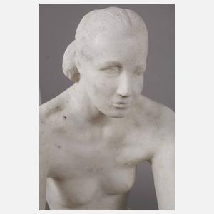 J. Urban, sitzender Damenakt Marmor