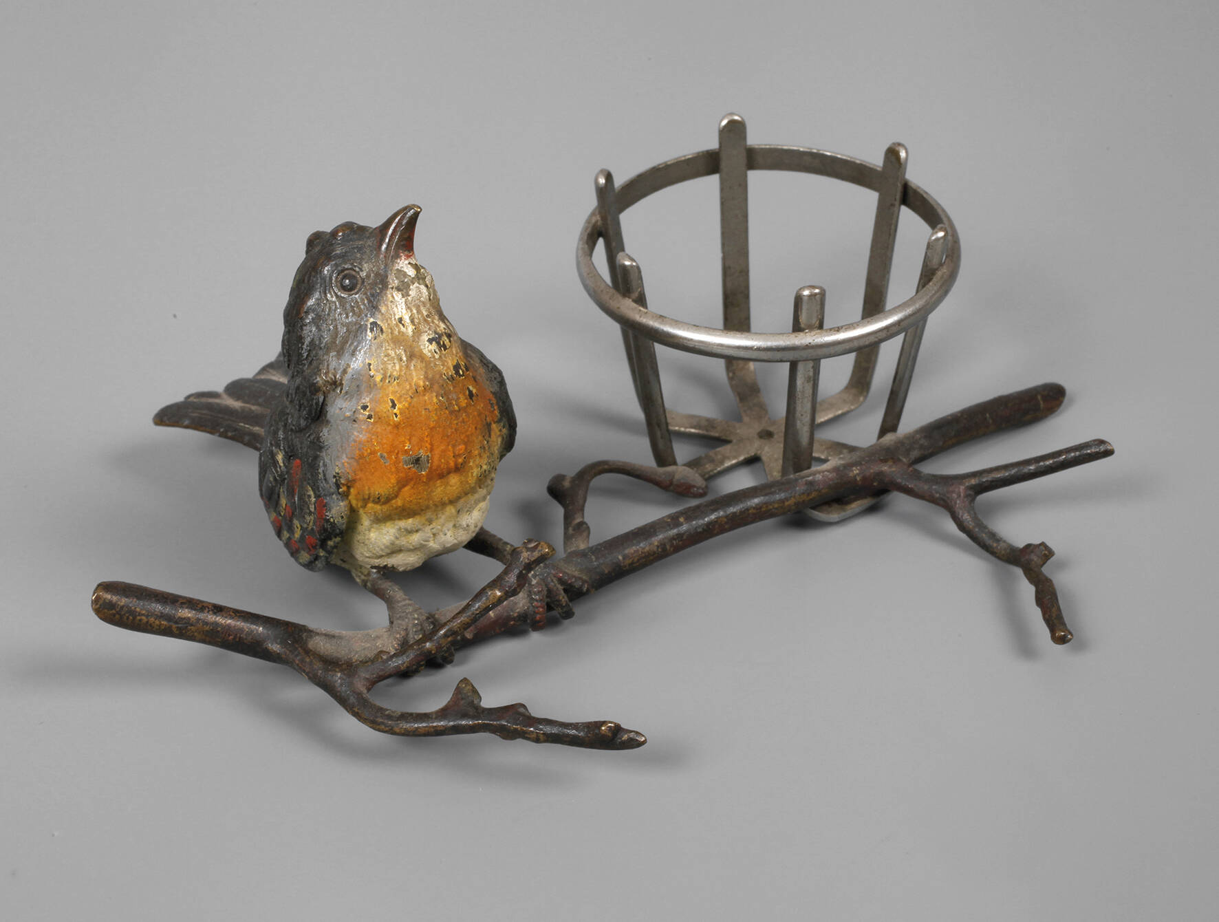 Wiener Bronze Rotkehlchen mit kleinem Korb