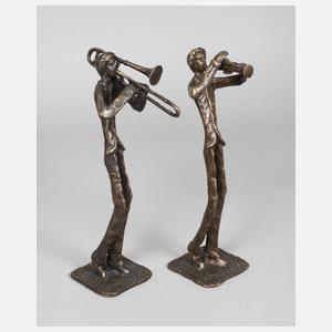 Zwei Musiker mit Blasinstrumenten