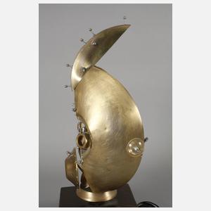 Installation als beleuchteter Roboterkopf