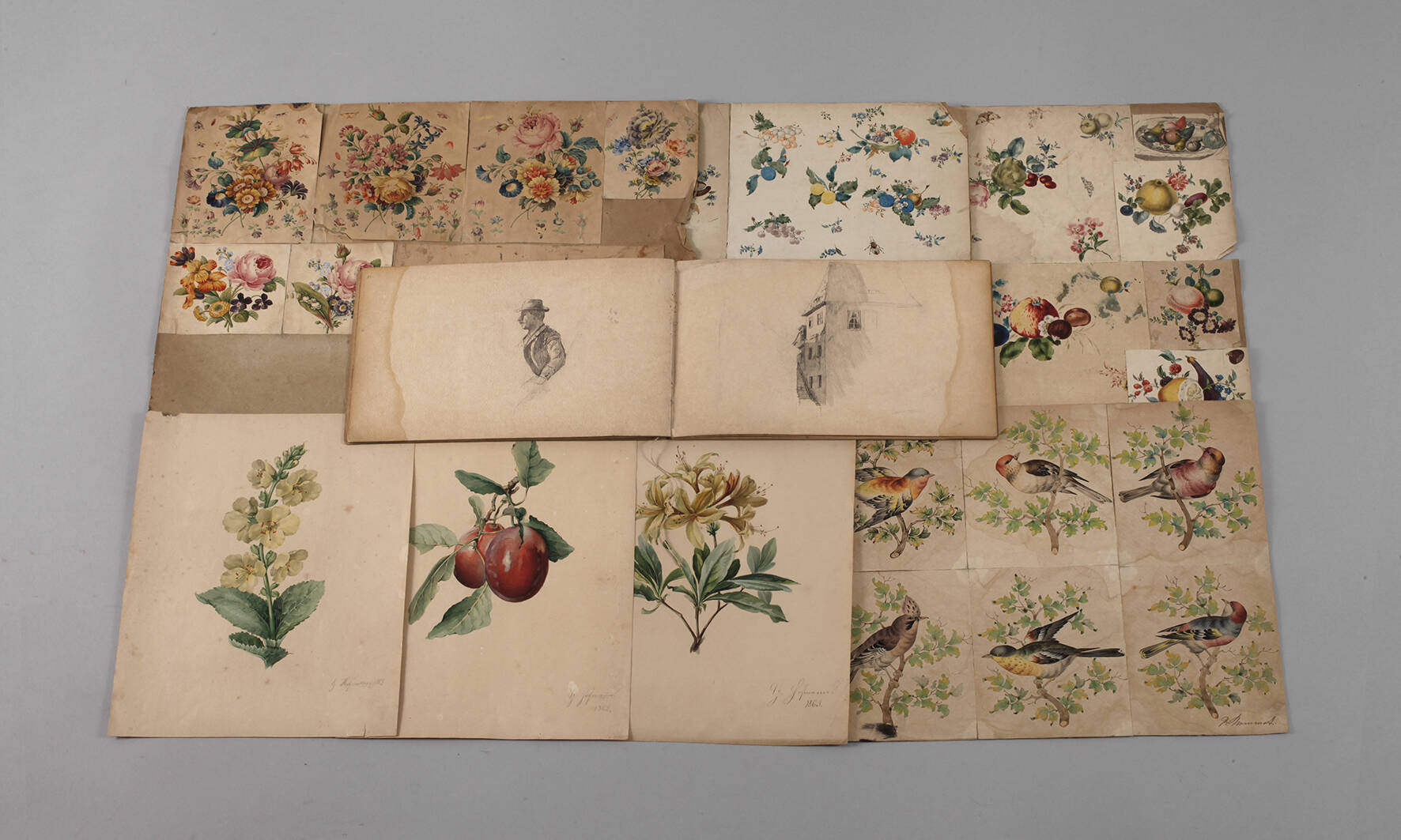 Konvolut Porzellanentwurfszeichnungen