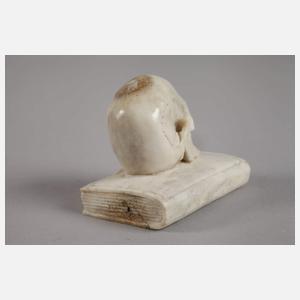 Beinschnitzerei Memento Mori