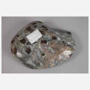 Granat im Glimmerschiefer