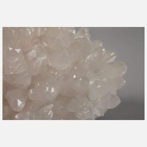 Calzithkristallstufe