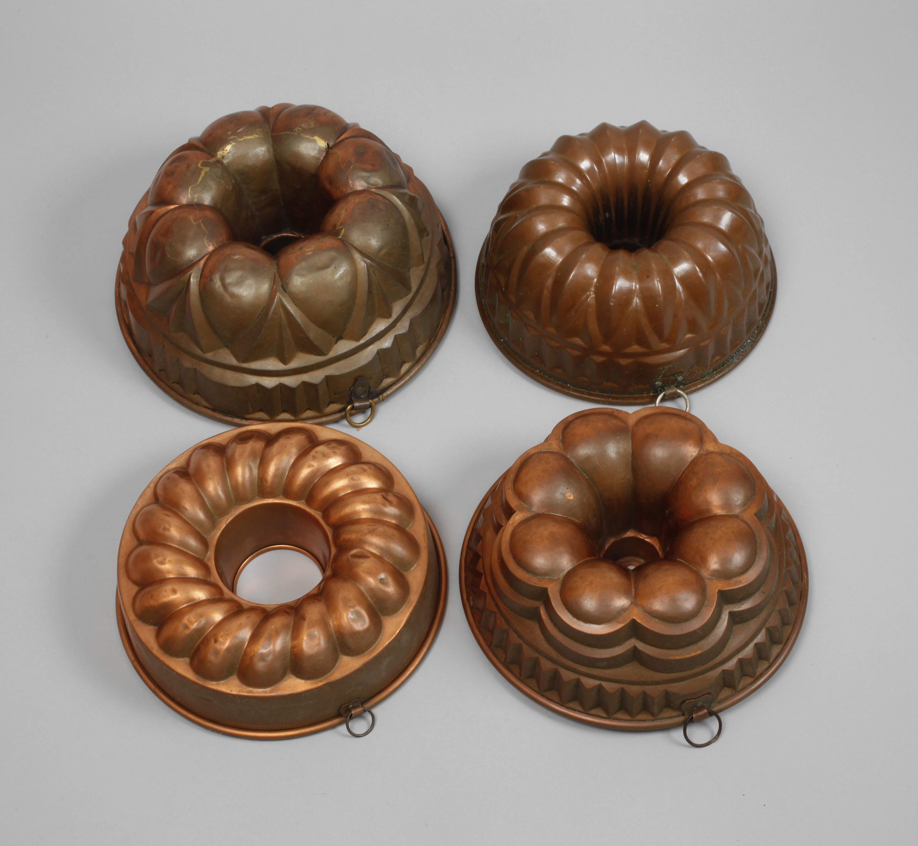 Vier Kupferbackformen