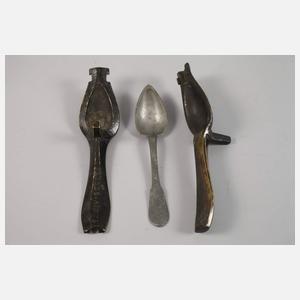 Drei Gussformen Löffel