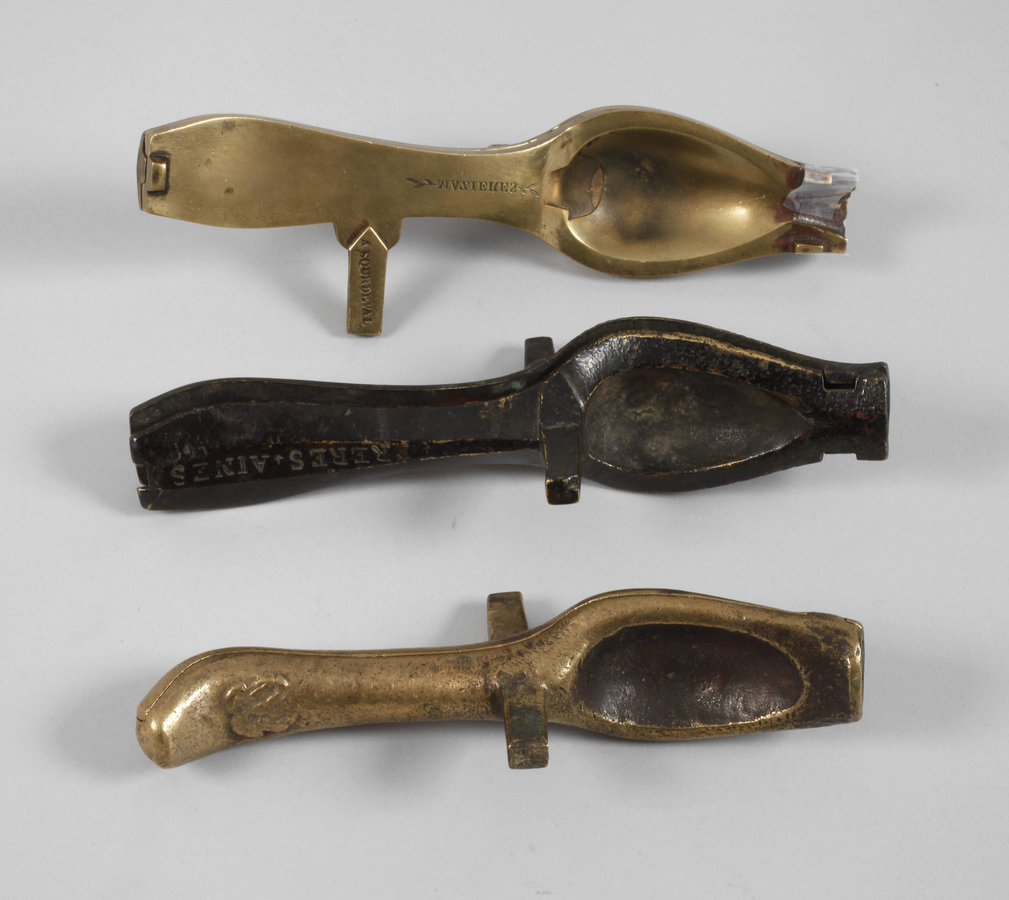 Drei Gussformen Löffel