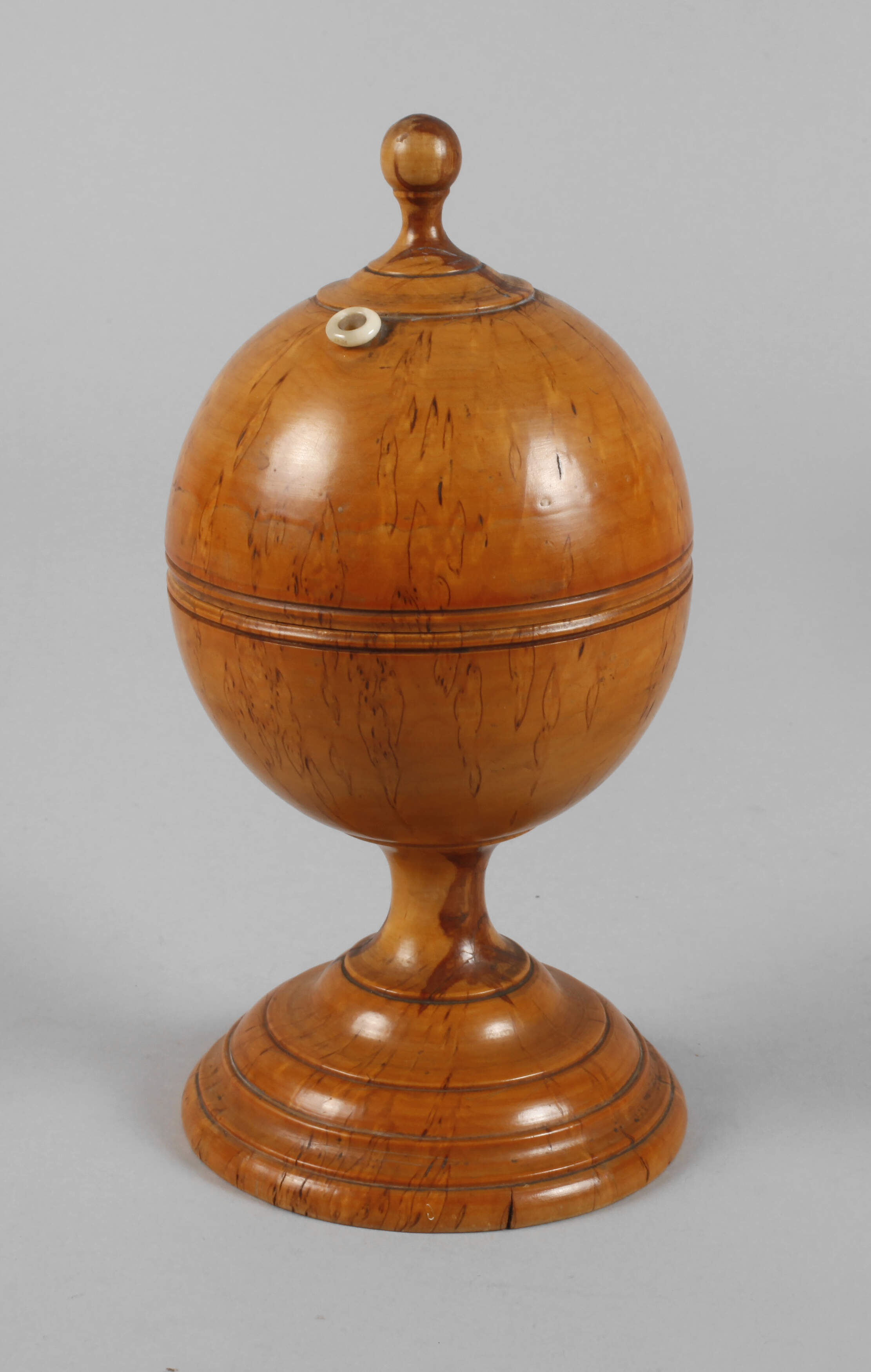 Wollknäuelhalter Biedermeier