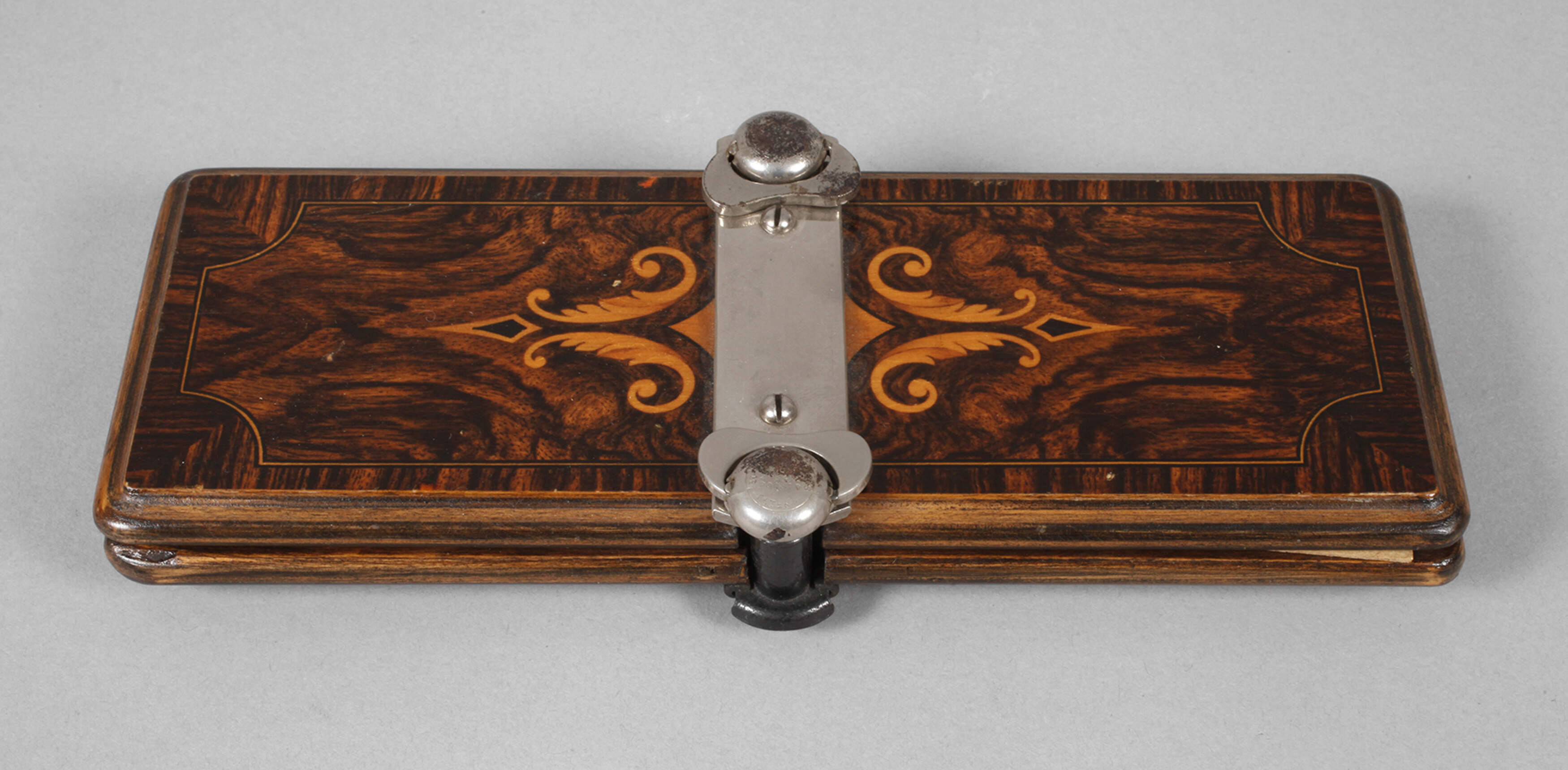 The Lifford Krawattenpresse