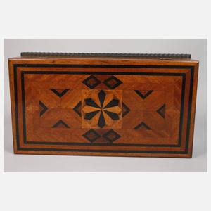 Intarsierte Schatulle