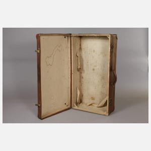 Zwei historische Koffer