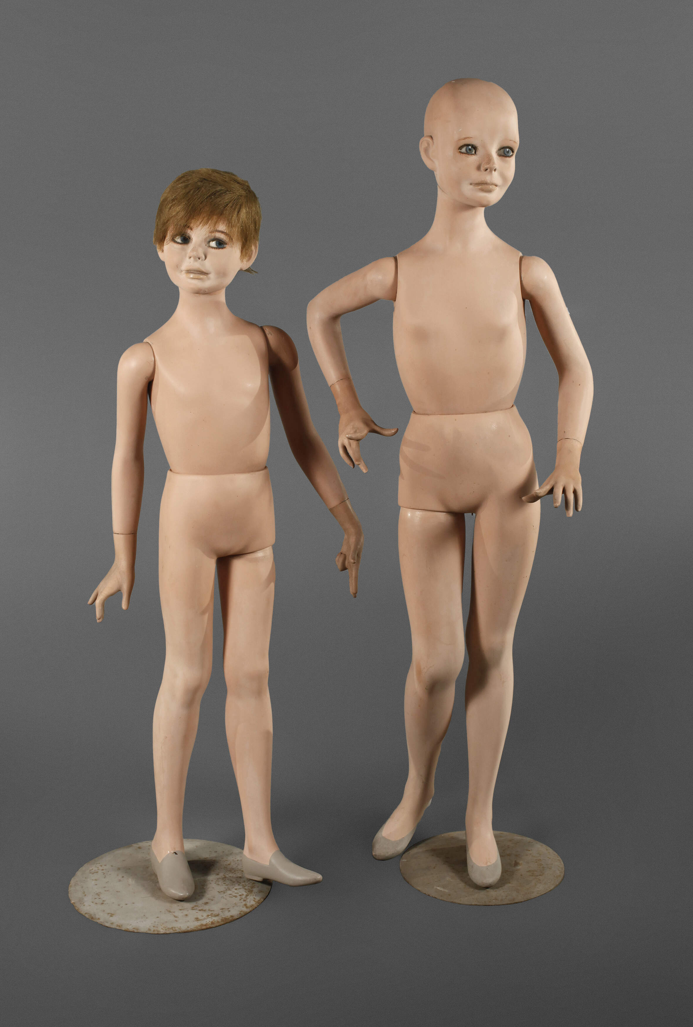 Zwei Schaufensterpuppen