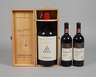 Drei Flaschen Rotwein