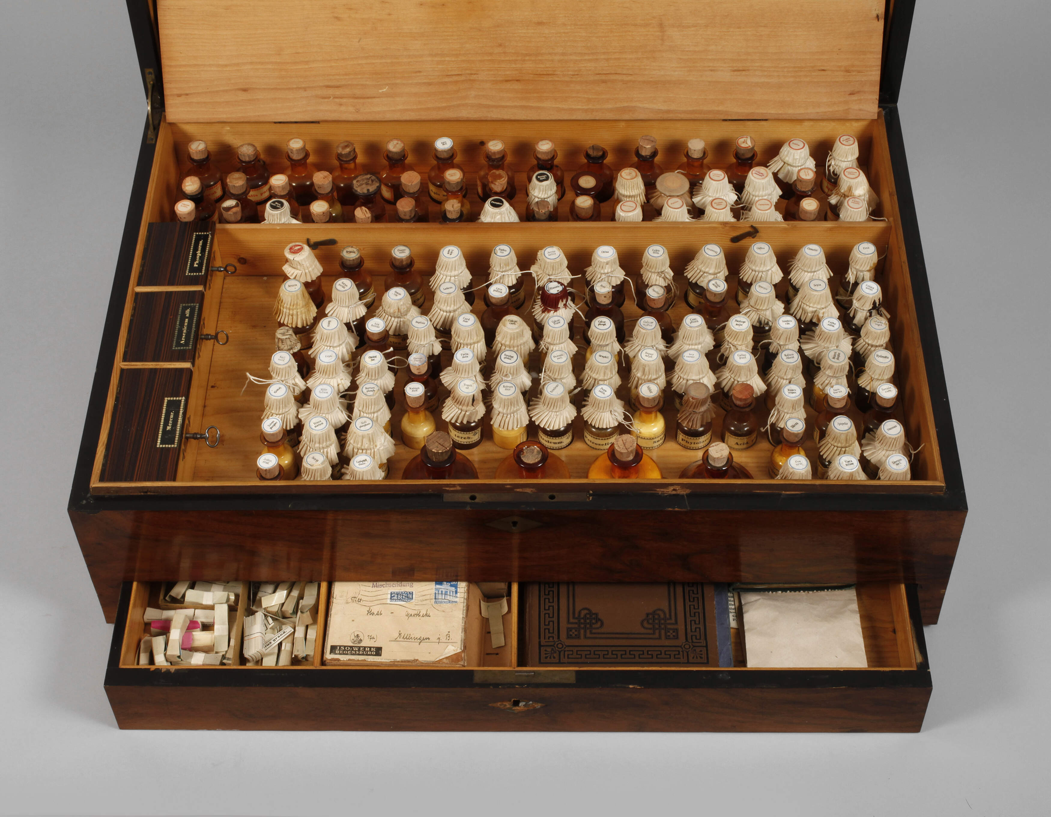 Große Reiseapotheke