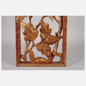 Geschnitztes Wandrelief