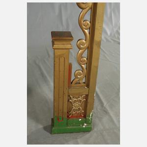 Geschnitzter Portalrahmen