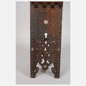 Maurischer Zeitungsständer