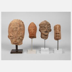 Vier Terrakotta-Fragmente