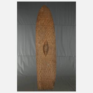 Geschnitztes Holzschild