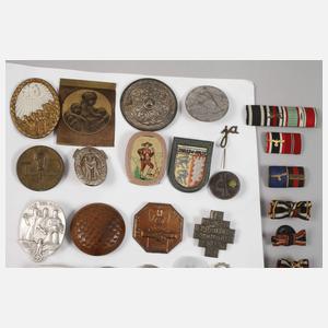 Konvolut Abzeichen und Feldspangen 3. Reich
