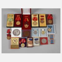 Konvolut DDR-Orden111