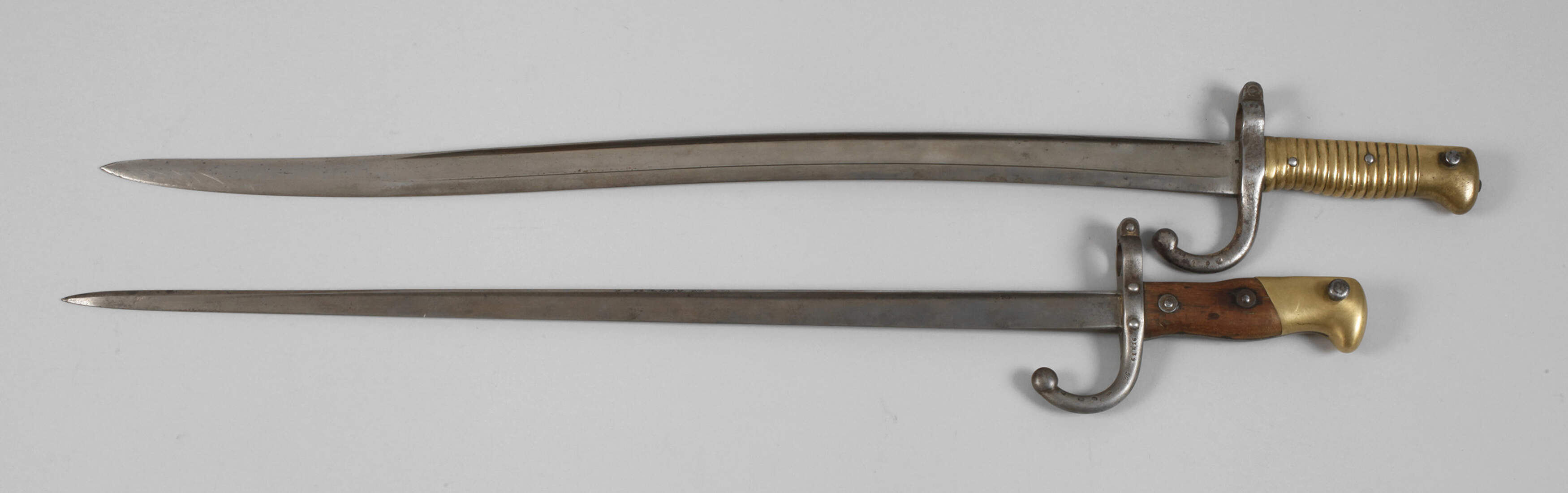 Zwei Bajonette Frankreich