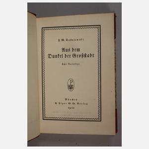 Zehn Bücher aus Adelsbesitz