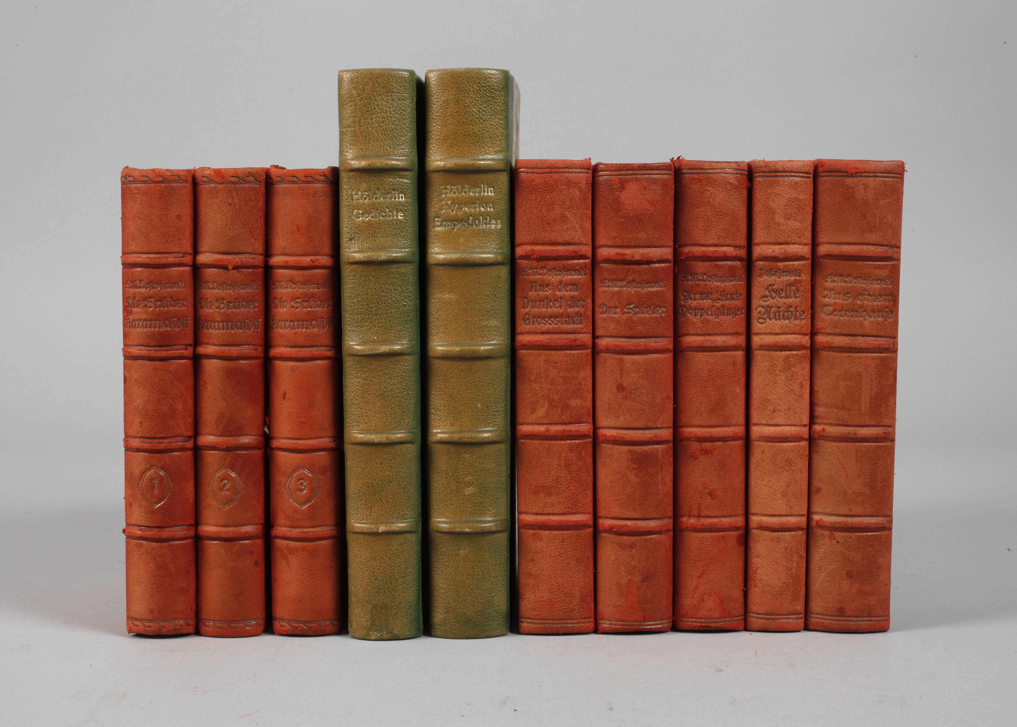 Zehn Bücher aus Adelsbesitz