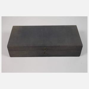 Silbernes Vorlegebesteck aus Adelsbesitz