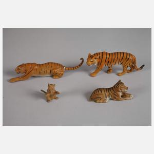 Zirkuswagen mit Massetieren