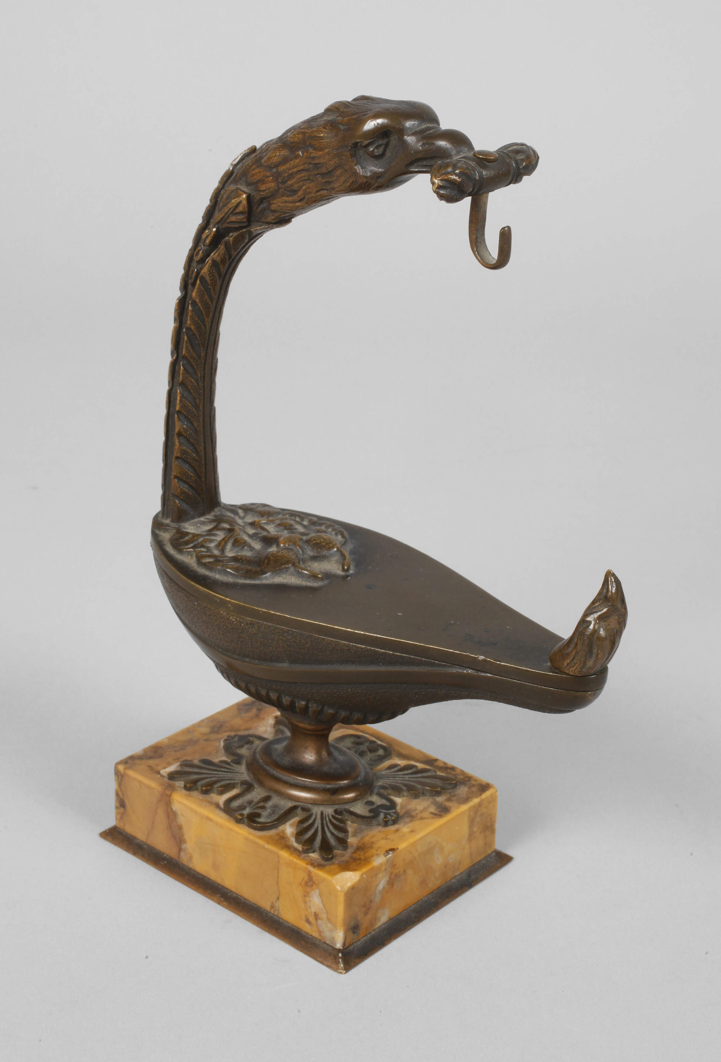 Taschenuhrenhalter Bronze