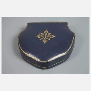 Große Blütenbrosche