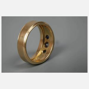 Ring mit Brillant und Saphiren