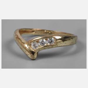 Damenring mit Steinbesatz