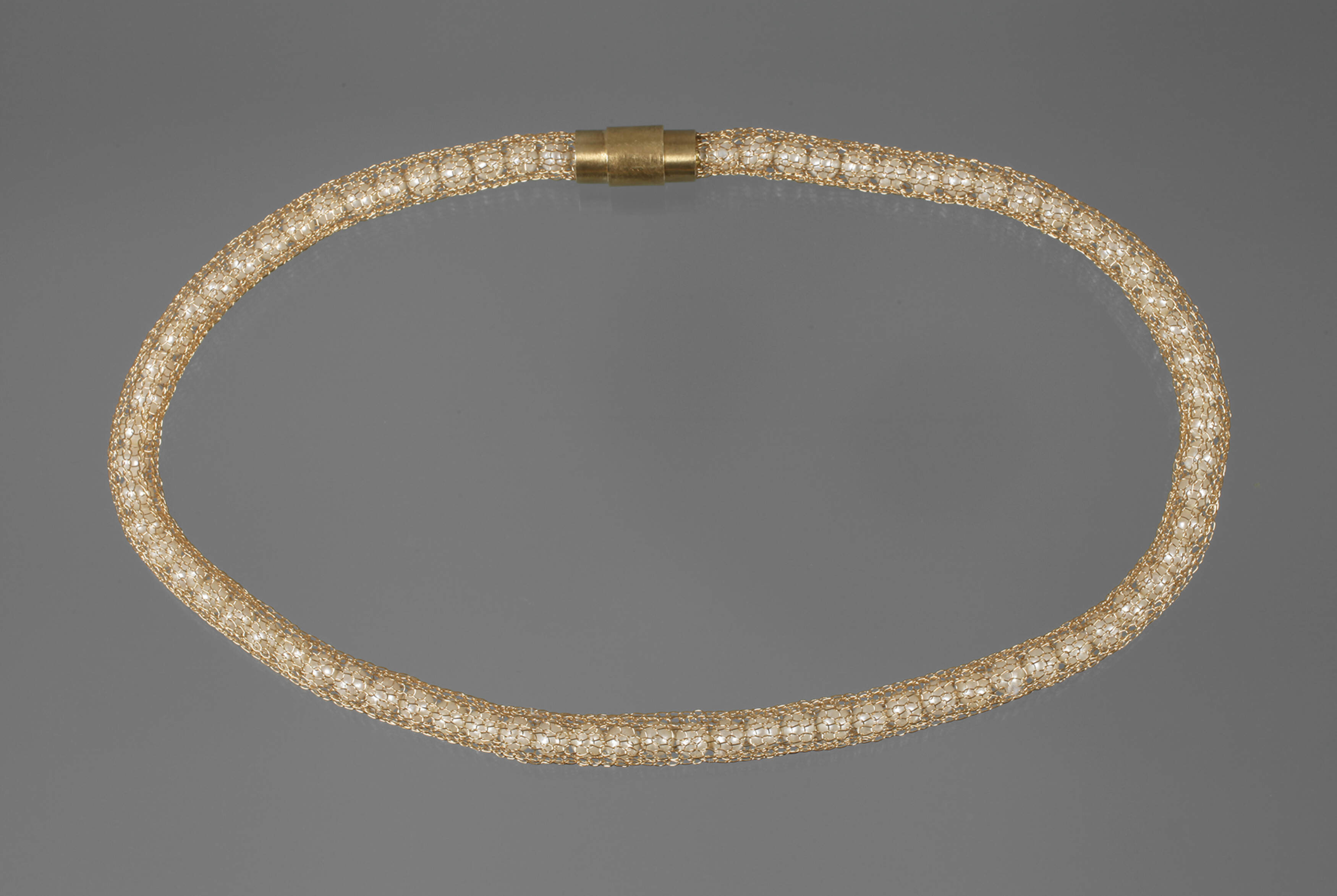 Schlauchkette mit Perlen