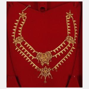 Aufwendiges Goldcollier