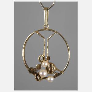 Anhänger mit Perlen