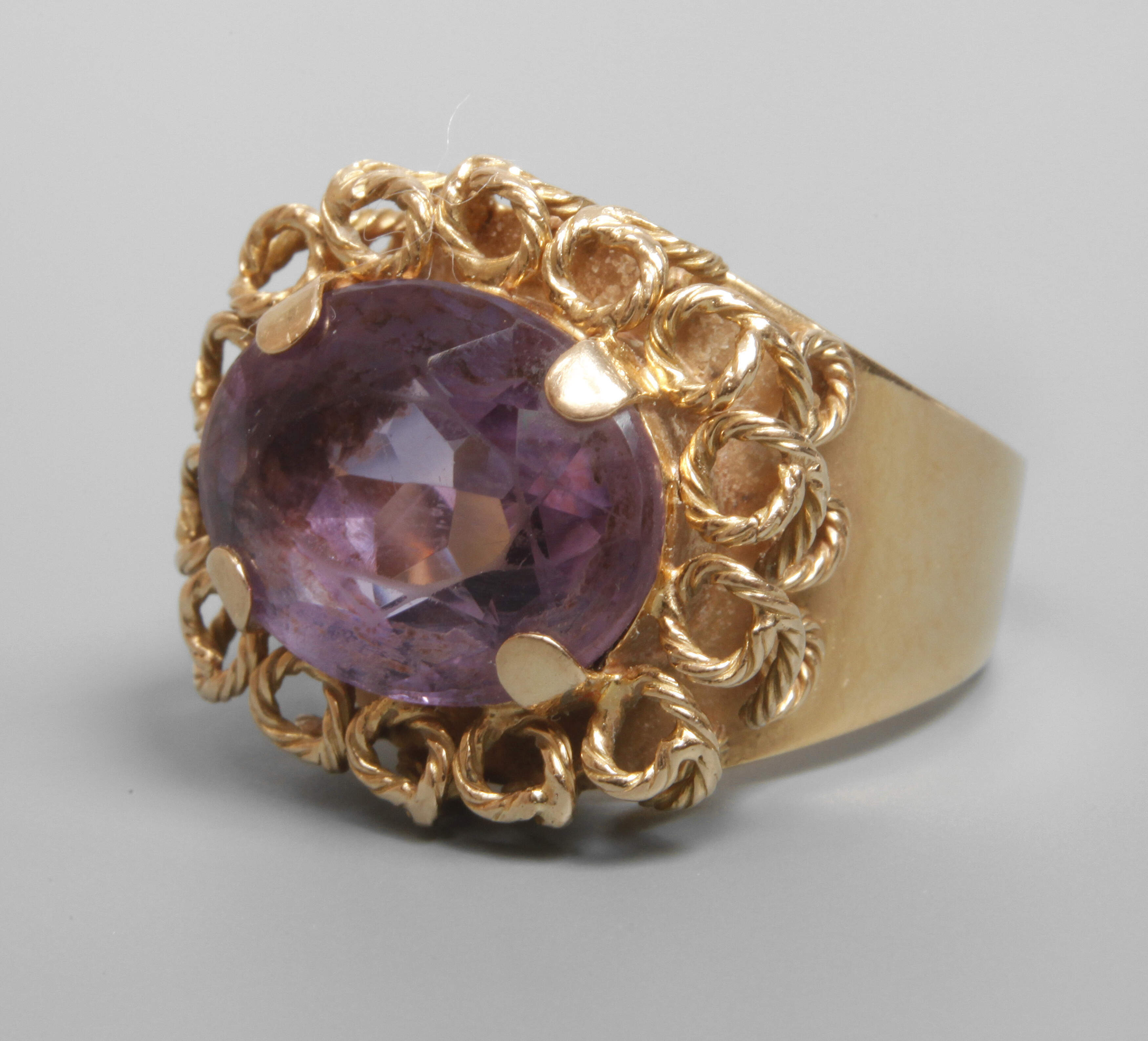 Damenring mit Amethyst