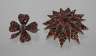Zwei Granatbroschen