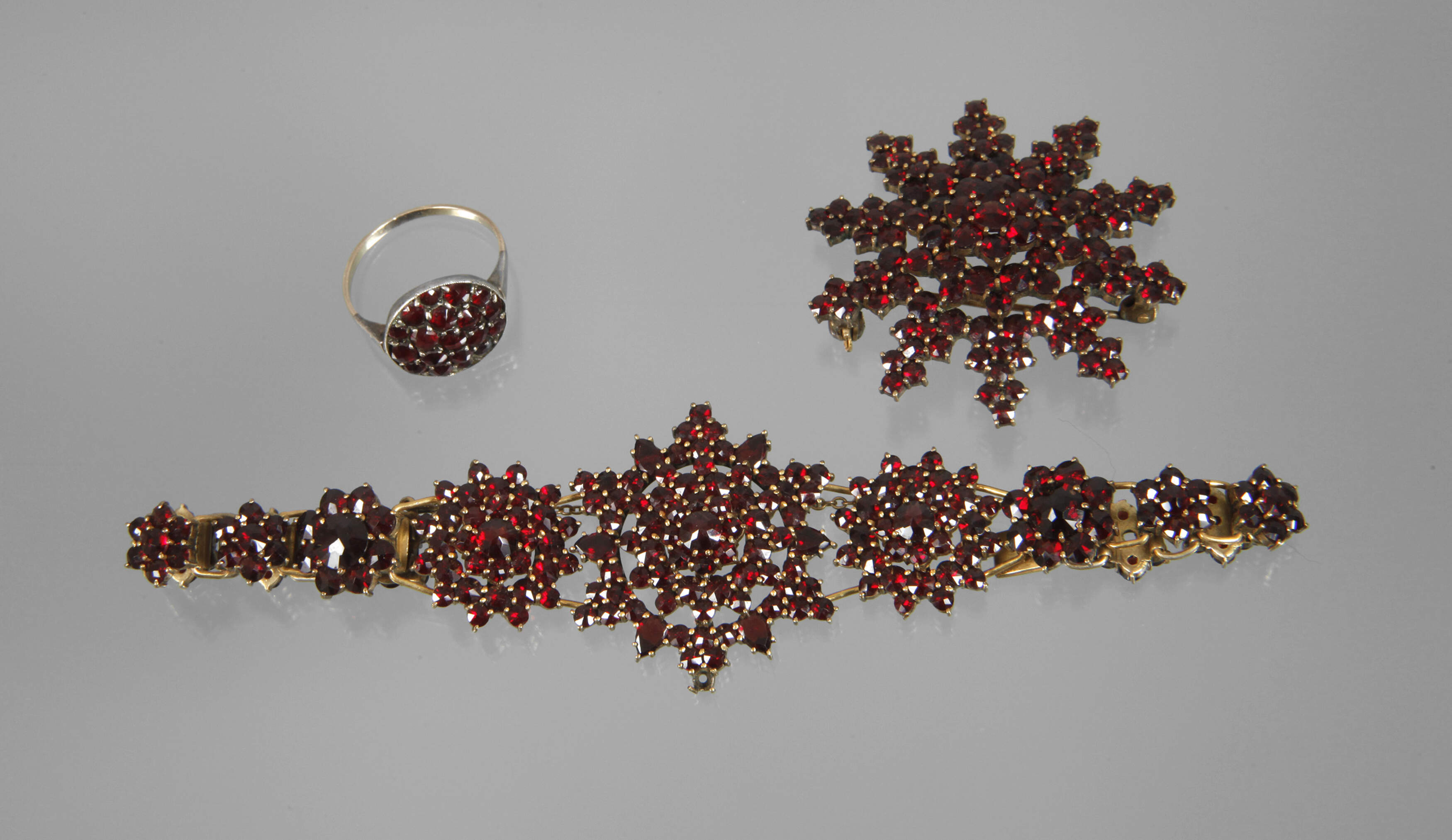 Konvolut Granatschmuck