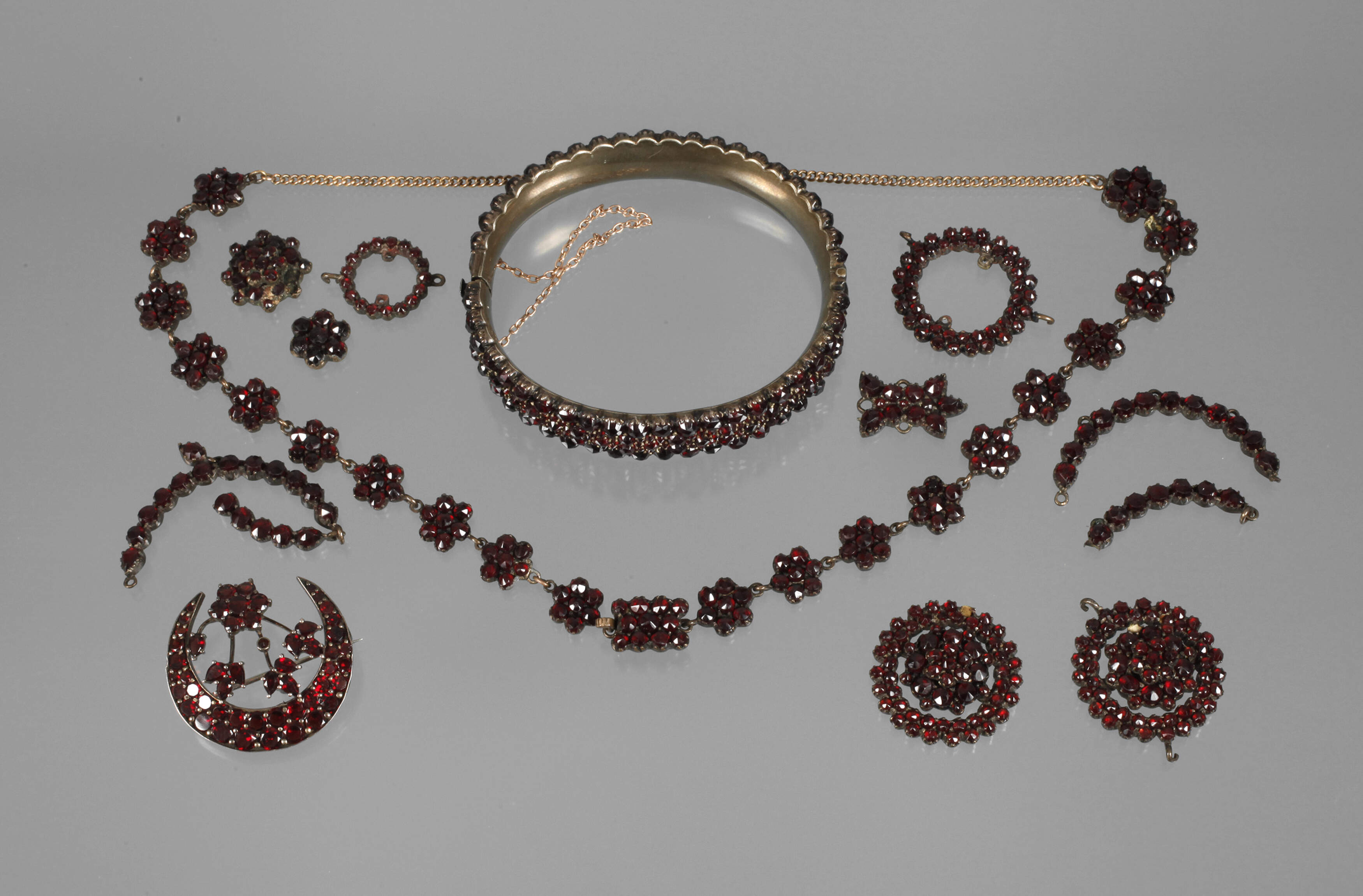 Konvolut Granatschmuck