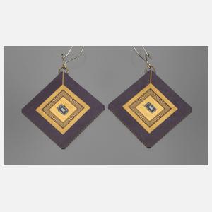 Paar Ohrhänger mit Mikrochips