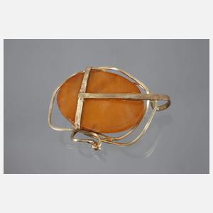 Anhänger mit Bernstein