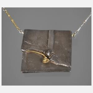 Reister & Becker, Kette mit Anhänger