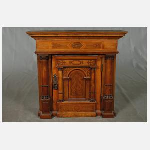 Wandschrank im Renaissancestil