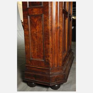 Hallenschrank barock